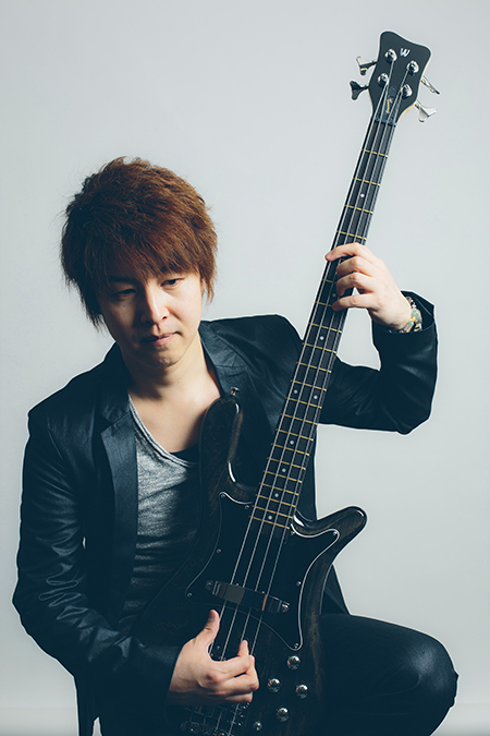 村田隆行  Takayuki Murata (Bass)

